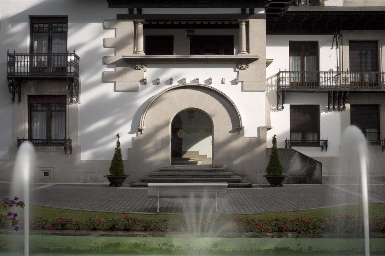 Palacio Arias Navia Exterior photo
